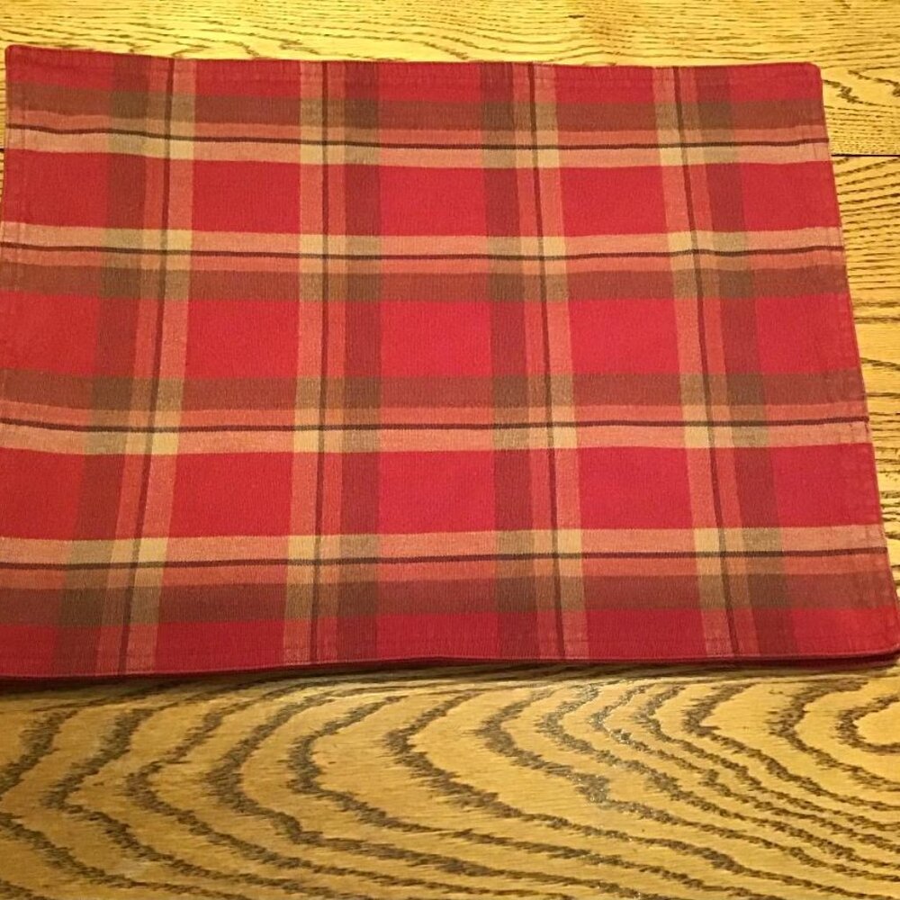 Crate and Barrel Placemats and Napkins 4 Each Sinclair Cranberry Plaid Farmhouse - Picture 4 of 5